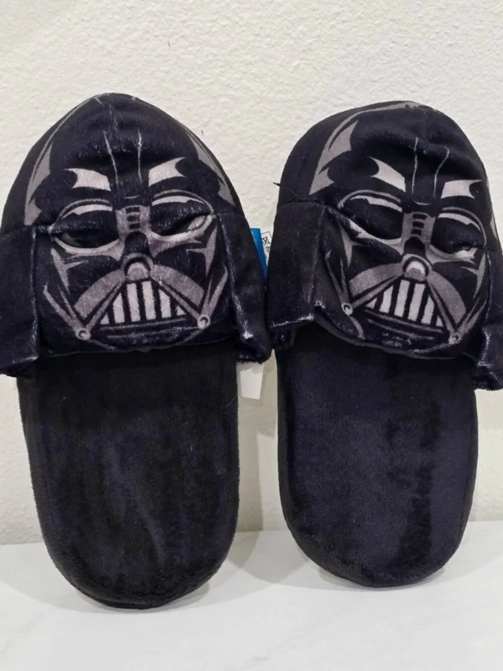 Star Wars ✦ Darth Vader Youth Slippers ✦ Black Plush Non‑Slip Indoor L/XL NWOT